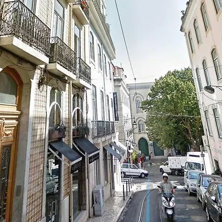 Old Stables Chiado *